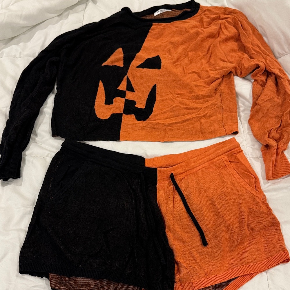 Women's Halloween Pumpkin Pajama Set - Black and Orange